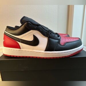 NIKE JORDAN 1 LOW BLACK/RED MENS SIZE 10.5 - NEVER WORN BRAND NEW
